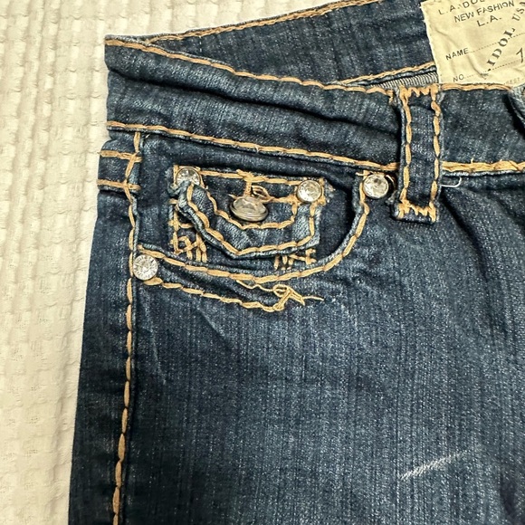 L.A. Idol Thick Stitch Capri Jeans - Picture 7 of 7